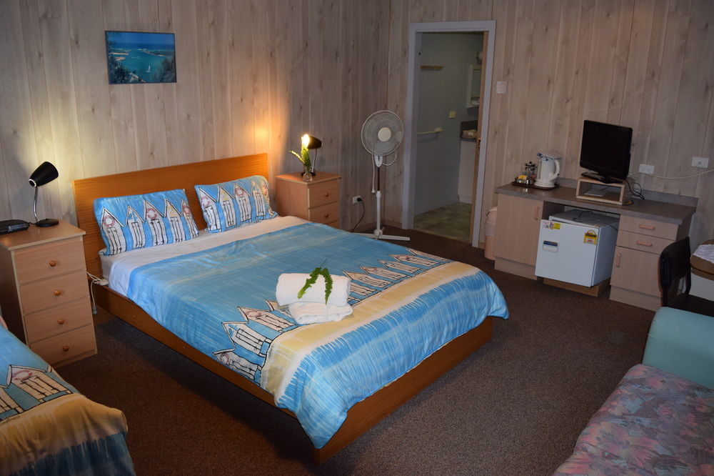 Lazy Acre Log Cabins Lakes Entrance Buitenkant foto