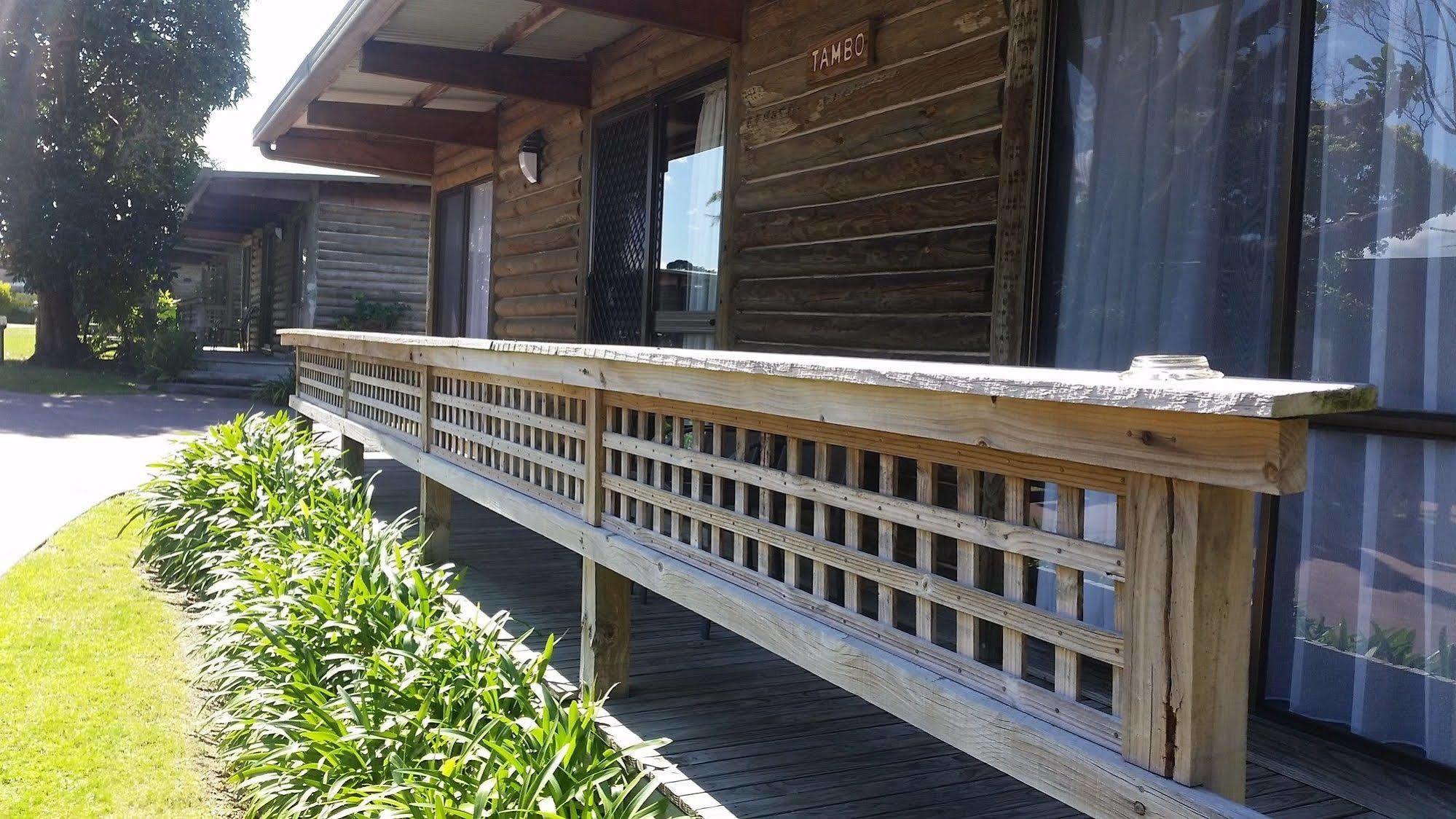 Lazy Acre Log Cabins Lakes Entrance Buitenkant foto