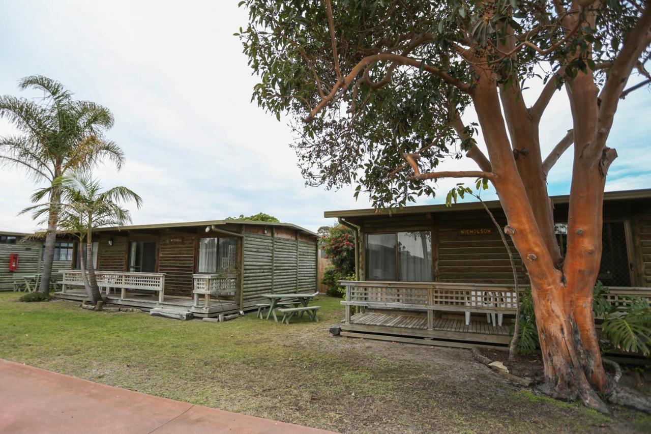 Lazy Acre Log Cabins Lakes Entrance Buitenkant foto