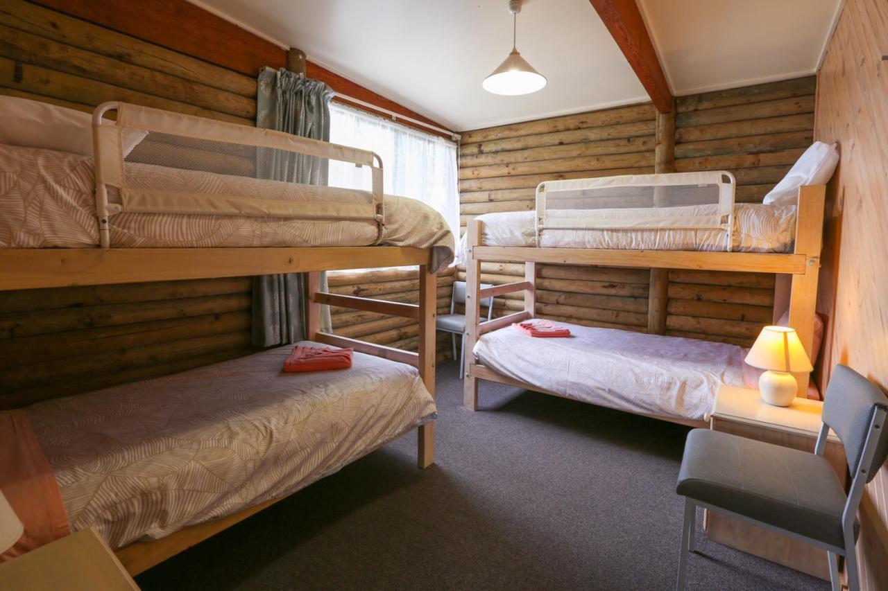 Lazy Acre Log Cabins Lakes Entrance Buitenkant foto