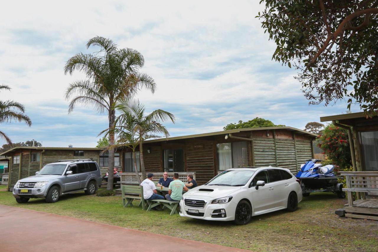 Lazy Acre Log Cabins Lakes Entrance Buitenkant foto