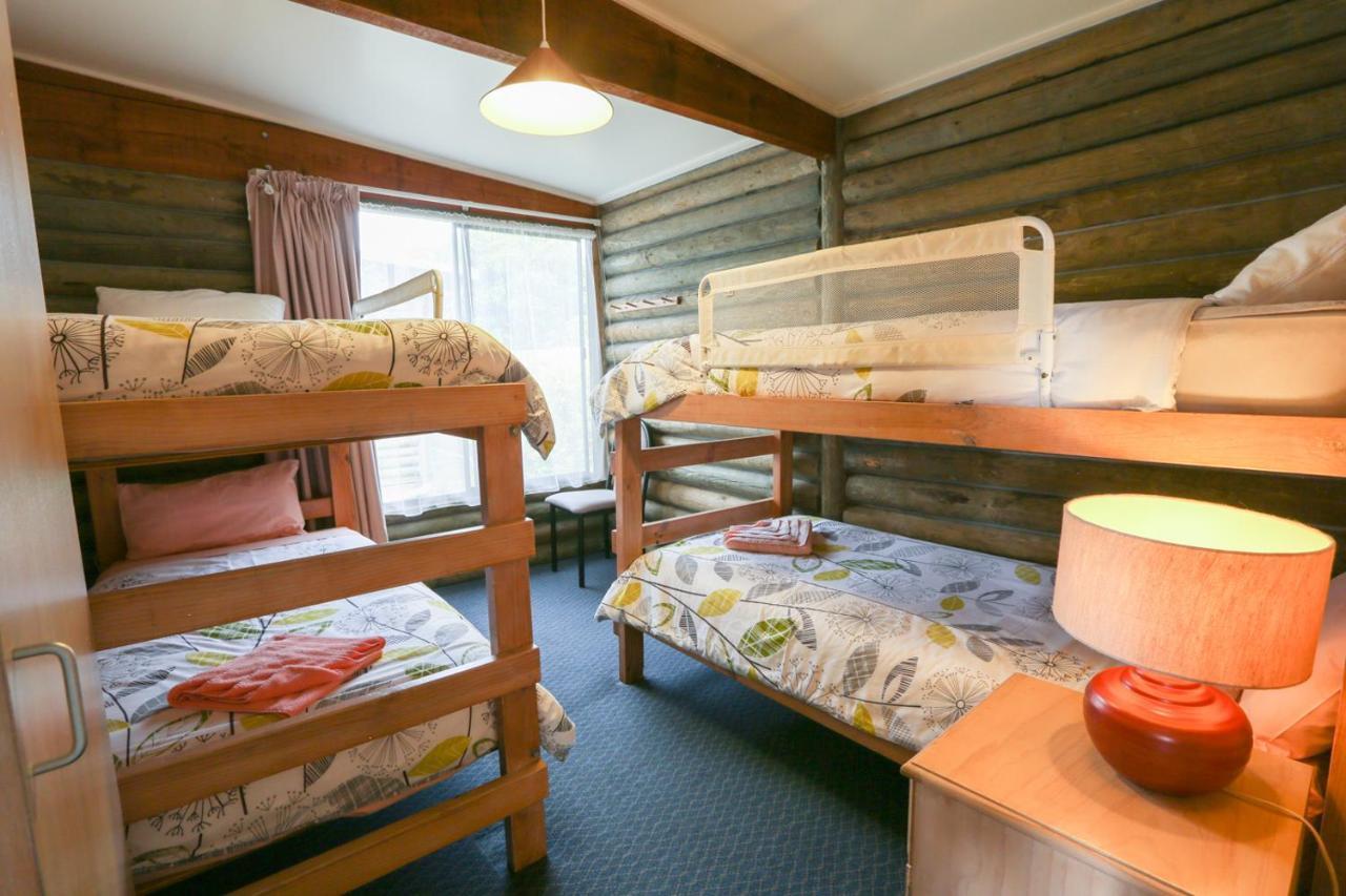 Lazy Acre Log Cabins Lakes Entrance Buitenkant foto